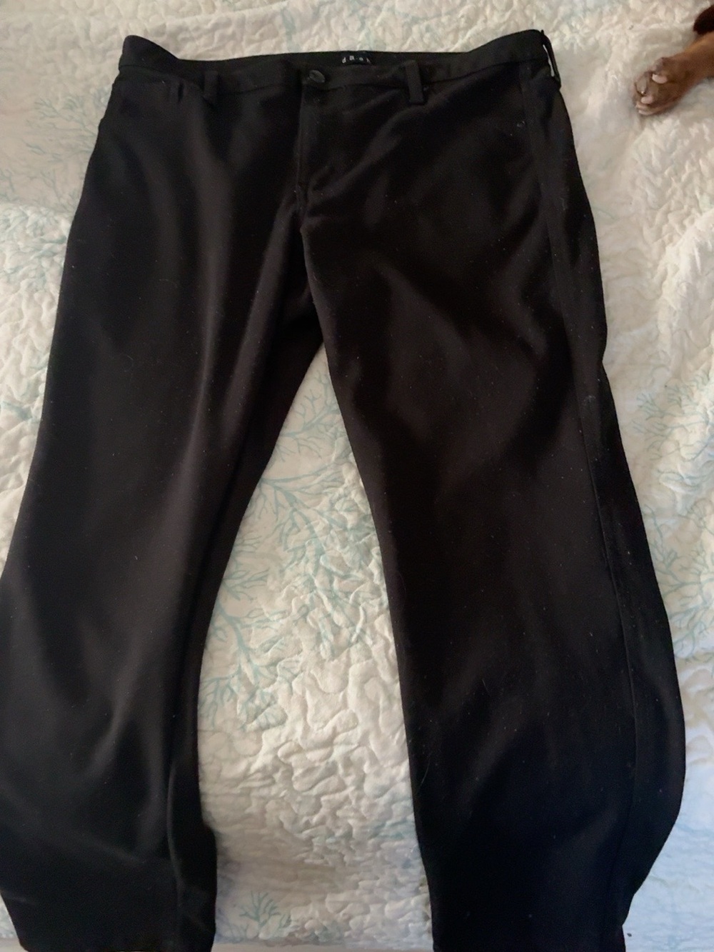 DASH Black Straight-Leg Pants Size Large

Classic black pants by DASH in women’s